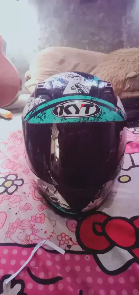 Helm KYT pulpes ukuran m