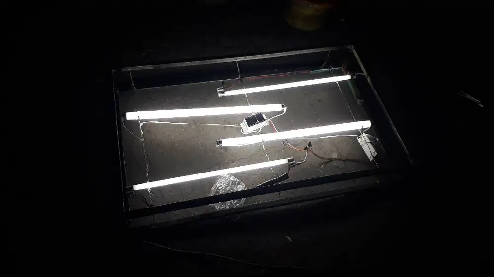 Pembuatan neon box service papan nama toko bongkar pasang reklame Solo