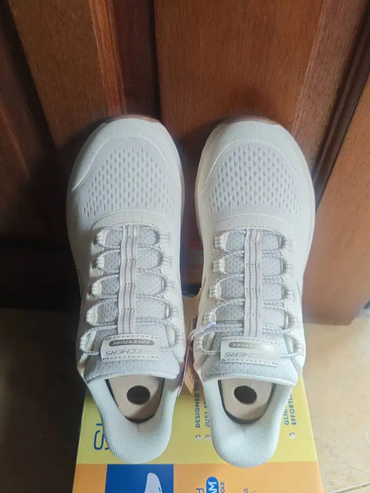 Jual Sepatu Skechers Women Slip-ins