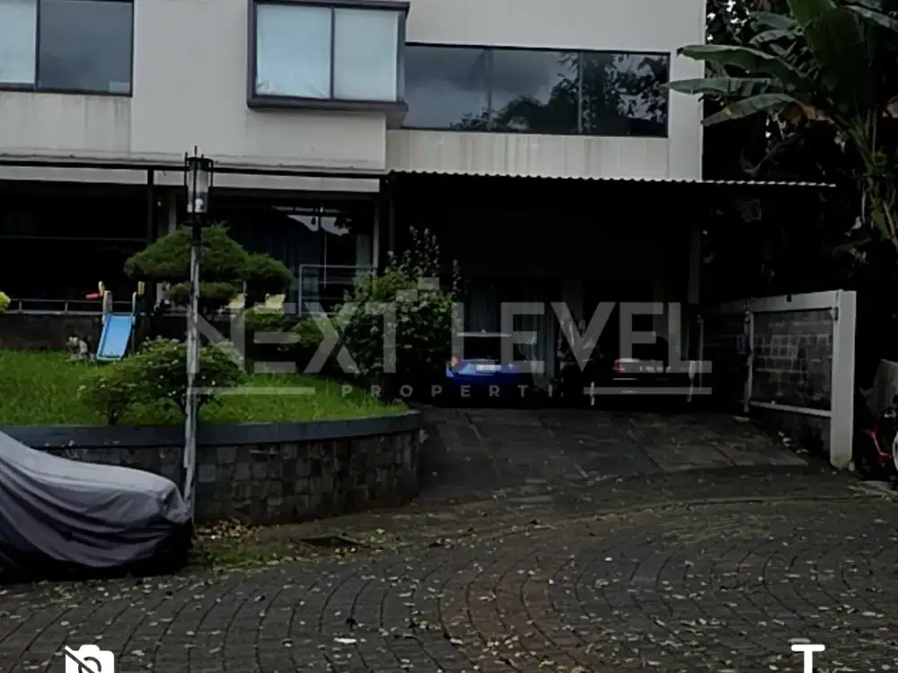 Jual rumah luas dan bagus di taman tirta golf BSD