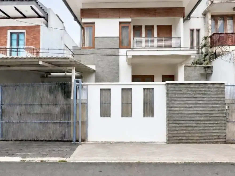 Di jual Rumah 2 Lantai Siap Huni 100 Meter dr Panglima Polim Kebayoran Baru
