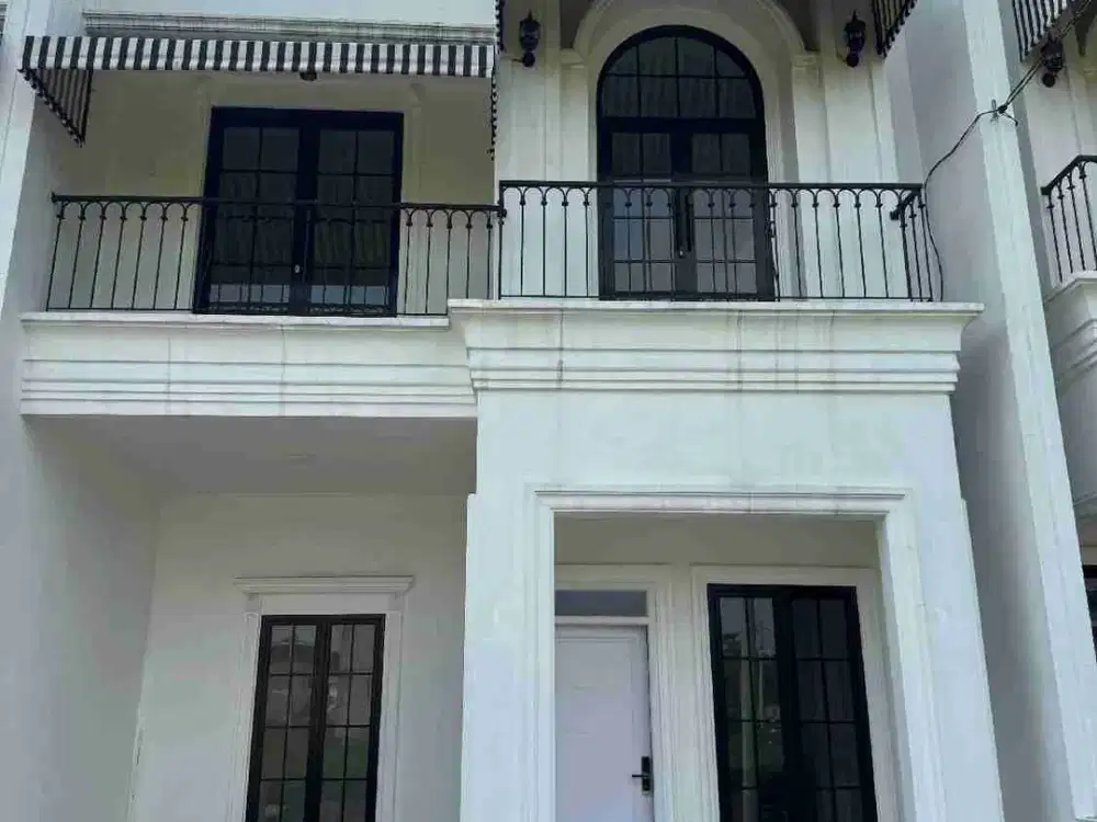 rumah 2 lantai siap huni 3 menit ke jl raya Bogor