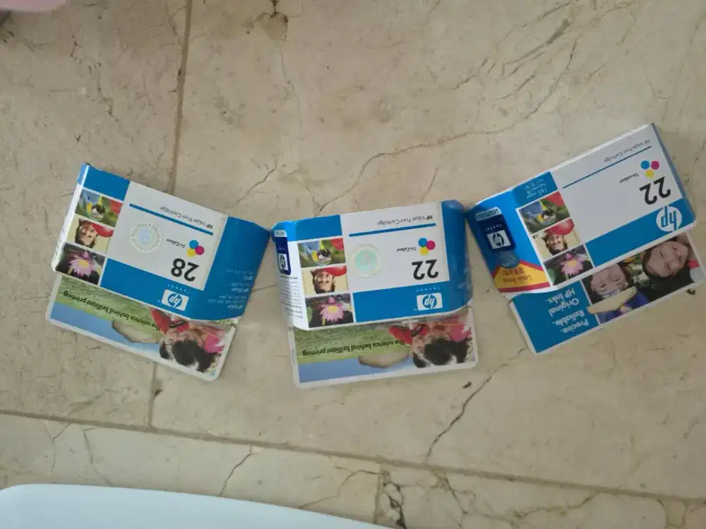 HP 28 C8728A Original Inkjet Print Cartridge
Tri-Colour