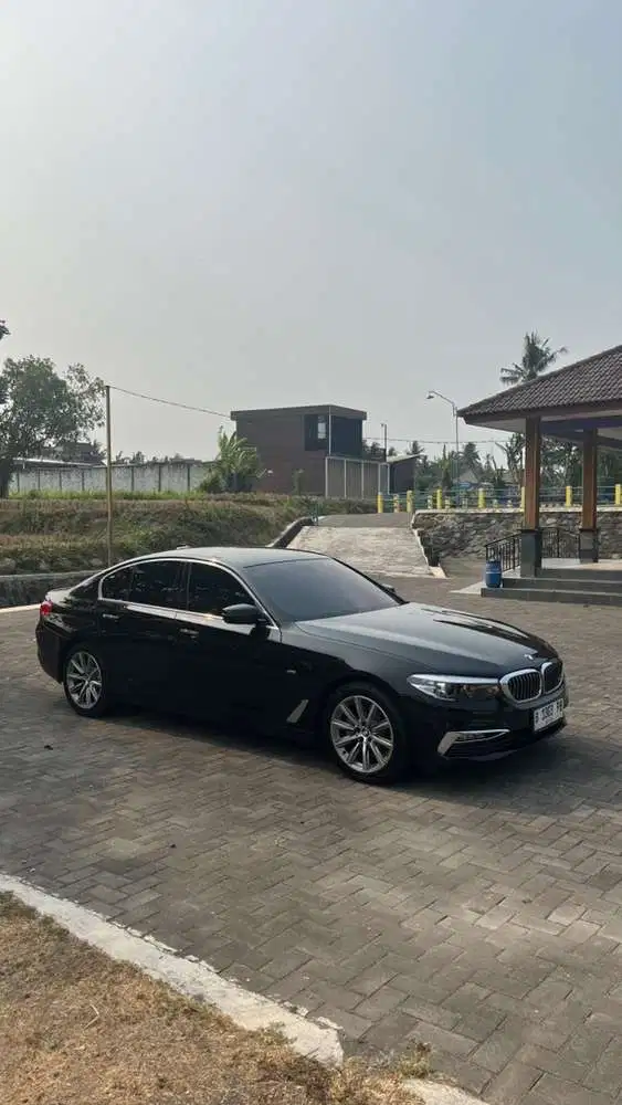 BMW 520i 2019 Bensin