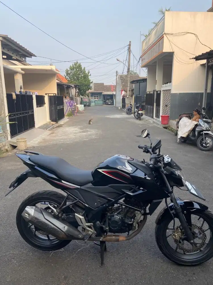 Dijual Honda CB150R