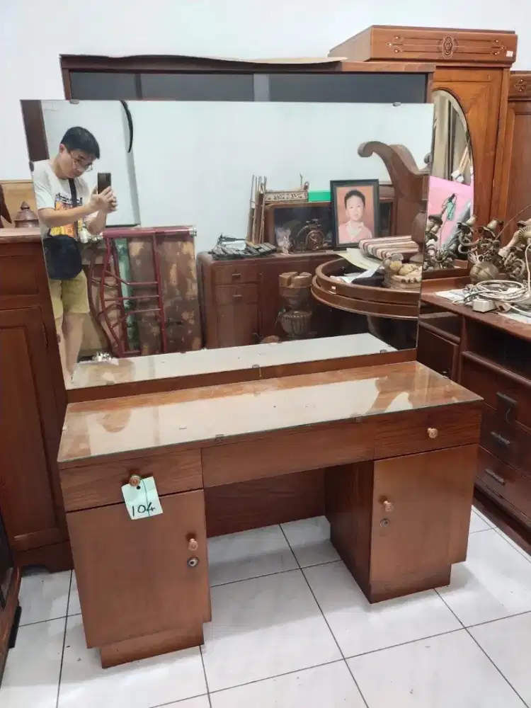 mebel  meja rias