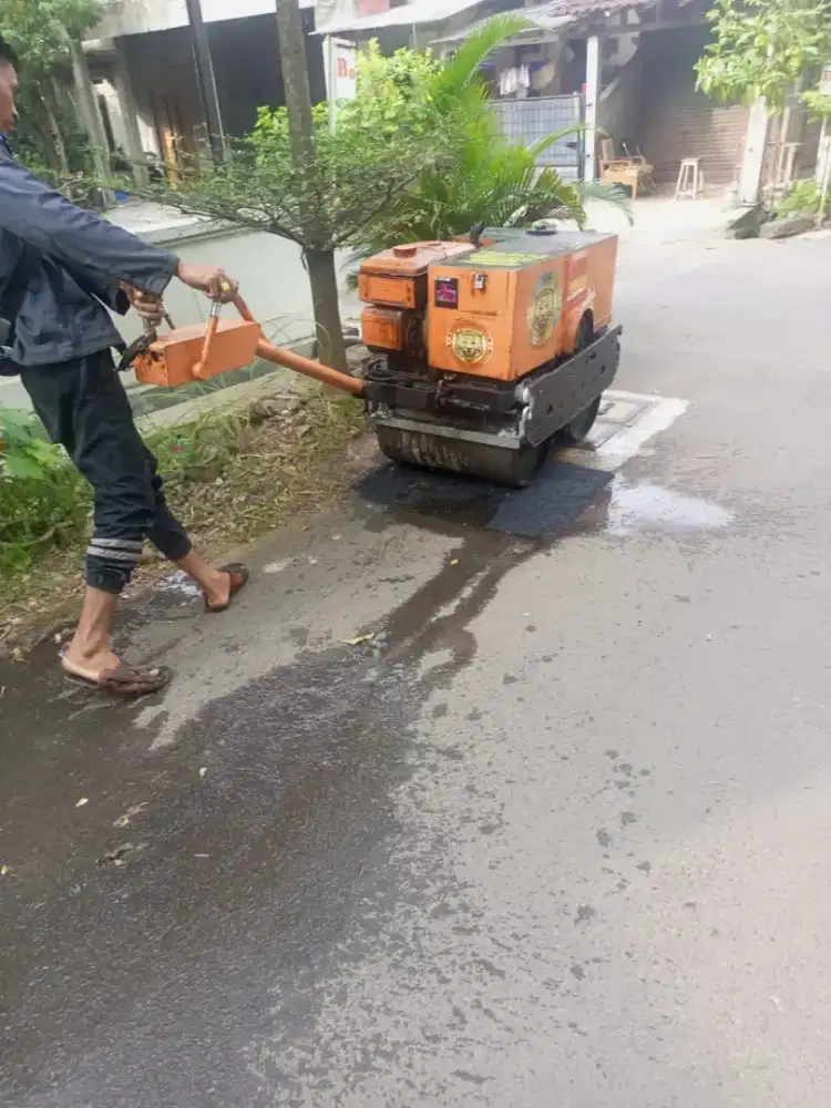 Baby roller 2ton mesin bobok jackhammer stamper kodok