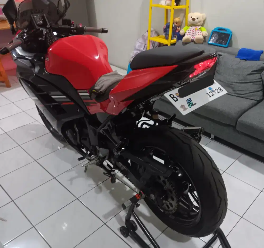 Di Jual ninja 250 FI 2017 tipe ABS