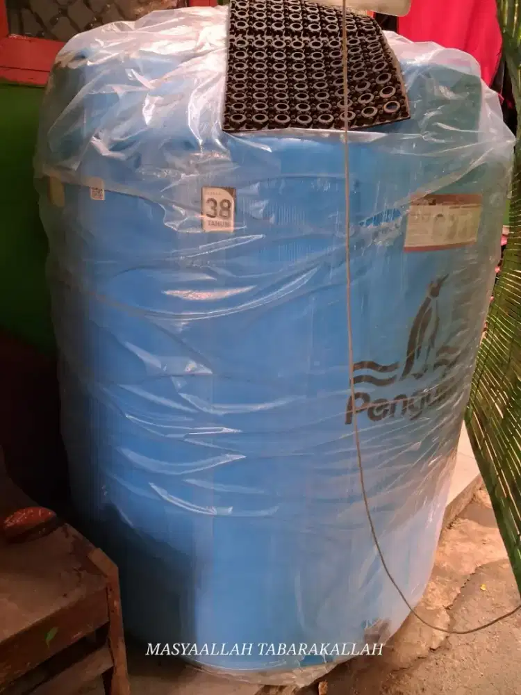 Dijual toren air kondisi baru ukuran 1000 Liter