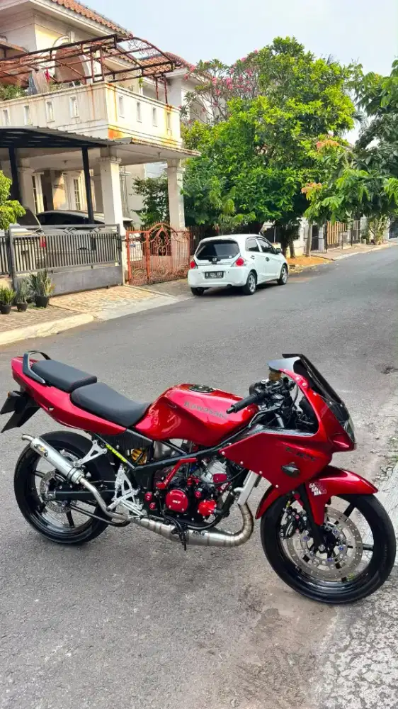 Dijual ninja 150 cc , barang bagus baru restorasi