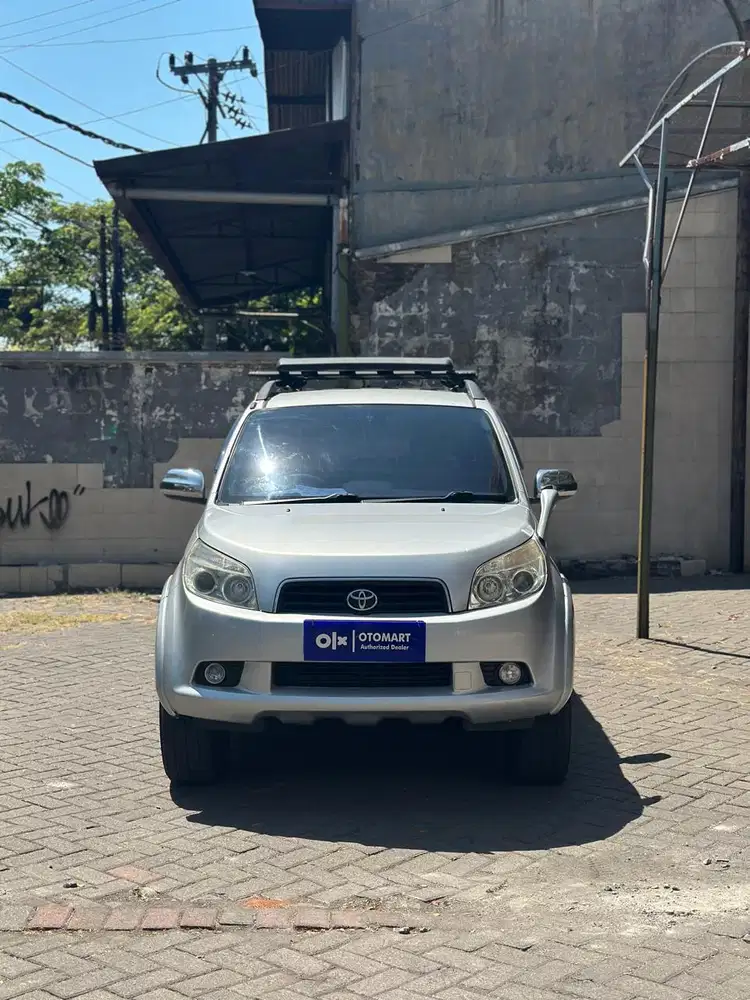 TOYOTA 2009 RUSH S 1.5 MT SILVER IRIT OTOMART 286 KENJERAN