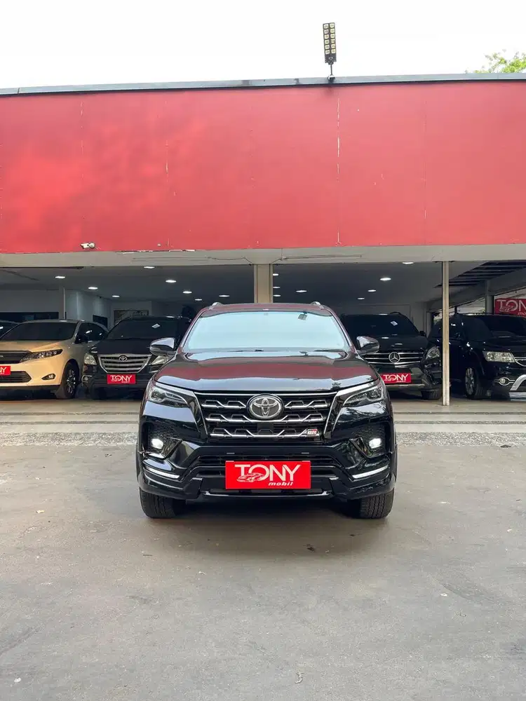 Fortuner VRZ TRD Upgrade 2.8 GR Hitam