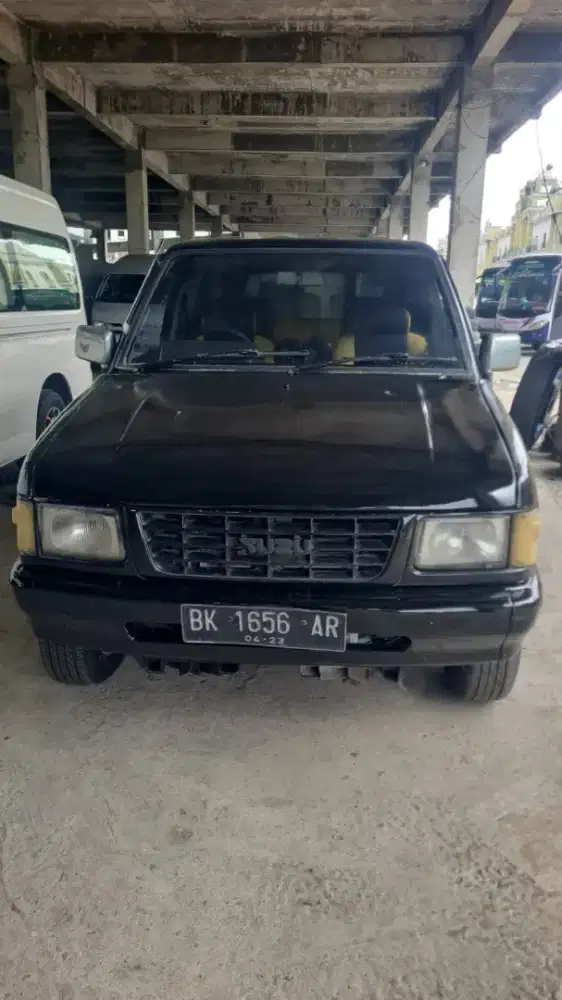 Isuzu Panther 92