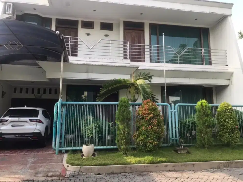 HOUSE FOR RENT! Rumah Klampis Semolo Barat - Bangunan 2 Lantai, Interior-Partial Furnished