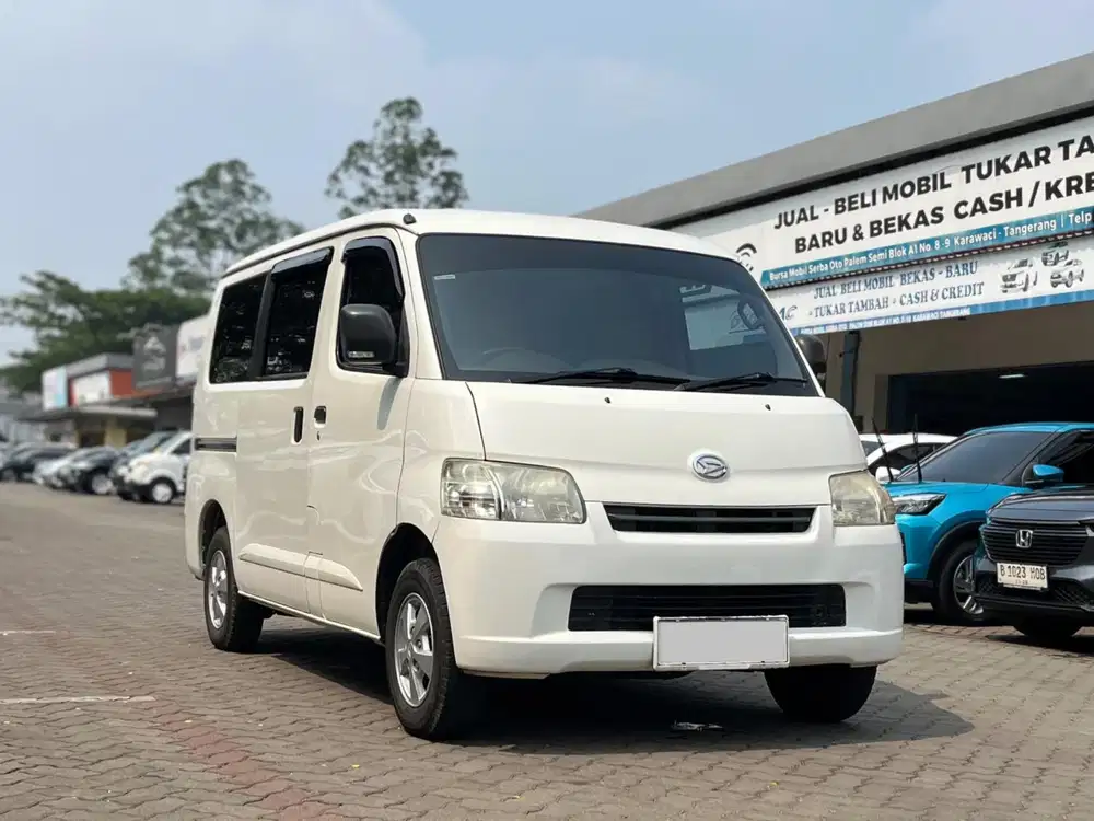 DP 35JT // 2018 DAIHATSU GRANMAX 1.3 D MINIBUS FF MT