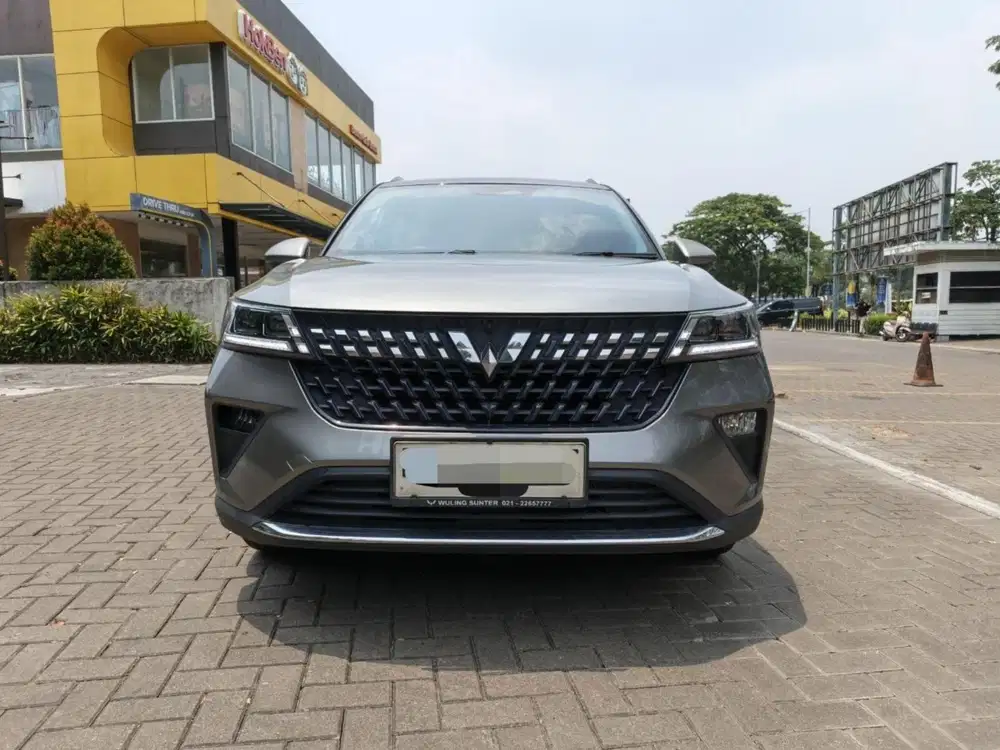 DP 33JT // 2023 WULING ALVEZ EX 1.5 MATIC