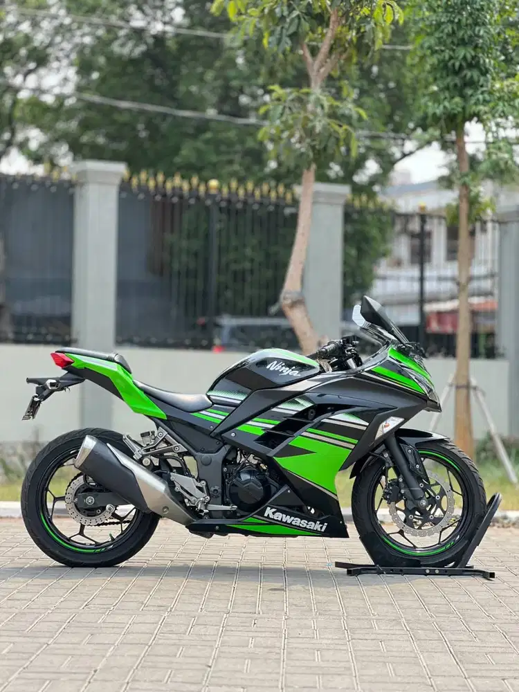 KAWASAKI NINJA 250 FI OLD HIJAU KRT 2017 KM LOW PAJAK PANJANG SUPERB
