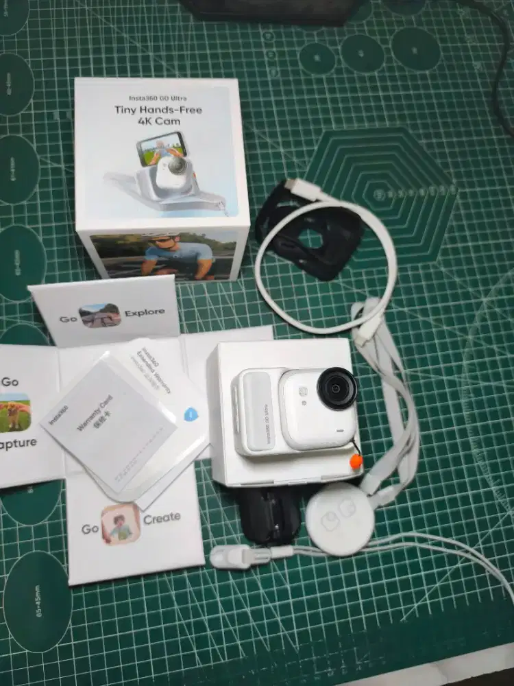 Insta360 GO Ultra White Standar Bundle