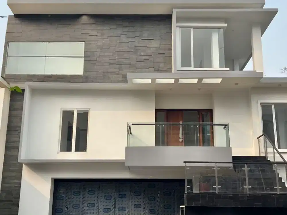 Rumah Hook ,3 lantai di Cluster Scarlett, The Springs, Gading Serpong