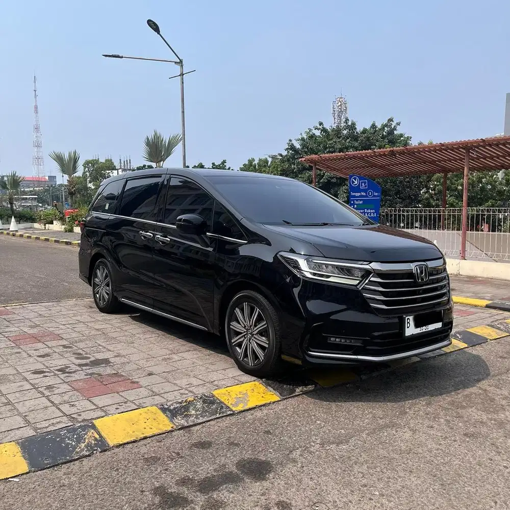 HONDA ODYSSEY 2.4 E PRESTIGE  HITAM Black