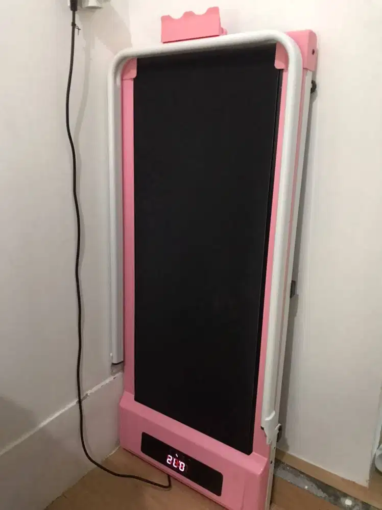 TREADMILL PORTABLE/WALKING PAD/RUNNING PAD ELECTRIC LOW WATT
