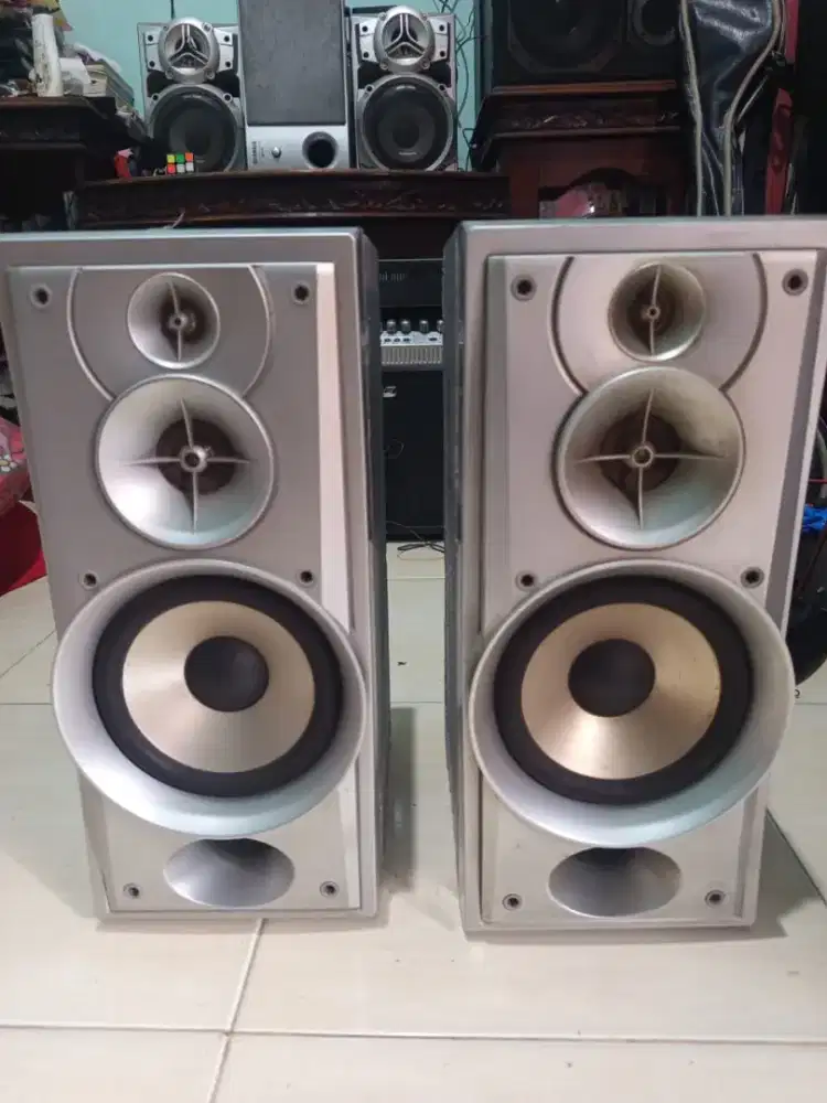 Speaker pasif JVC sp-xt7  3 way