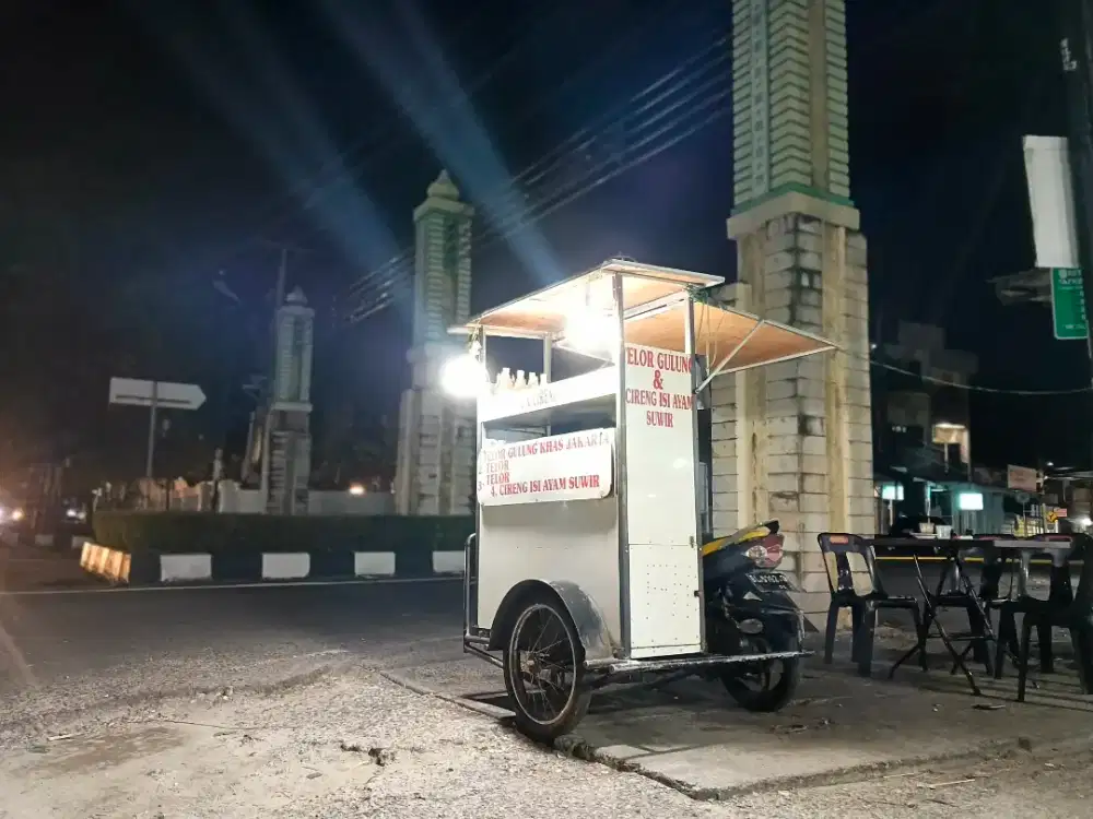 Pedagang Telor gulung