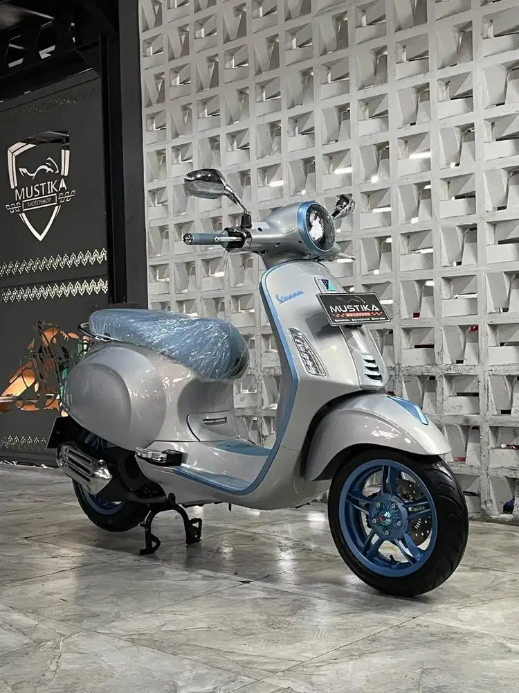 Vespa Primavera S 2026 Grey Intusiata - Like New KM 800 Perak NIK 2026