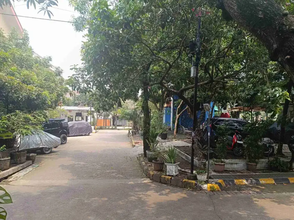 Jual Rumah Satu Setengah Lantai hadap Taman di Taman Kenari Puspa sari Cieteurep Bogor
