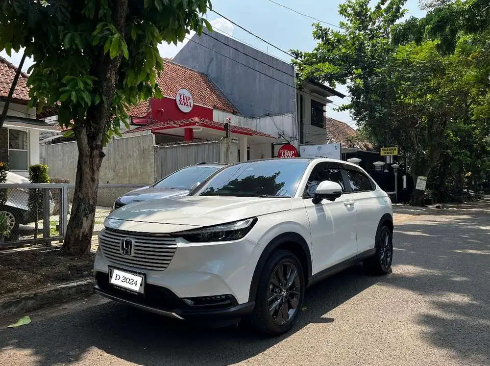 Honda HRV HR-V SE 2025 Bensin putih plat D Bandung