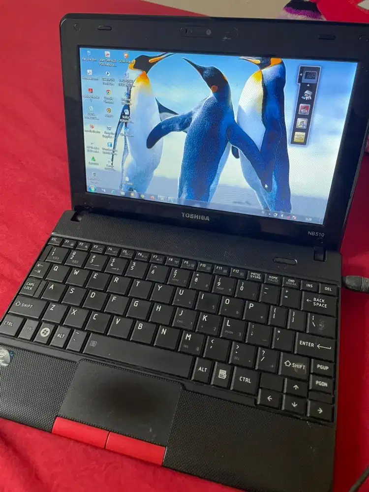 Toshiba NB510 merah