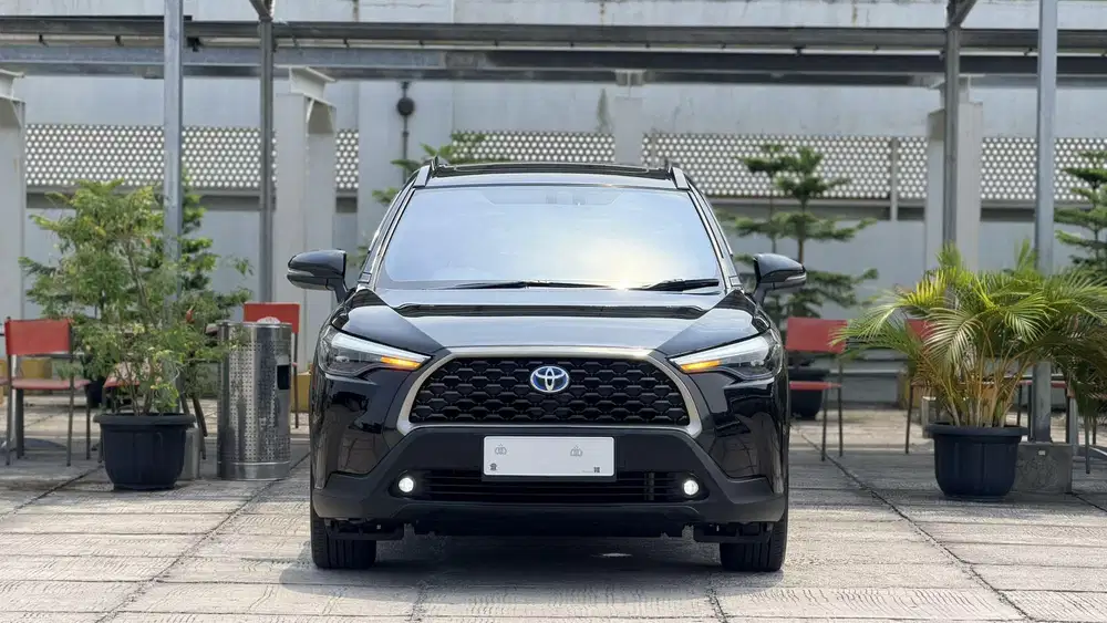 [Km 30rb] Corolla Cross 1.8 Hybrid 2020/2021 Hitam Yaris