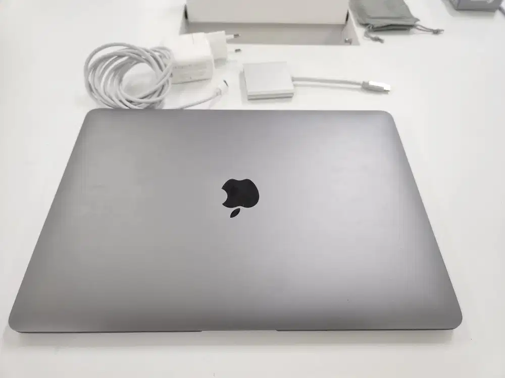 Macbook Air M1 2020 (128 Gb)