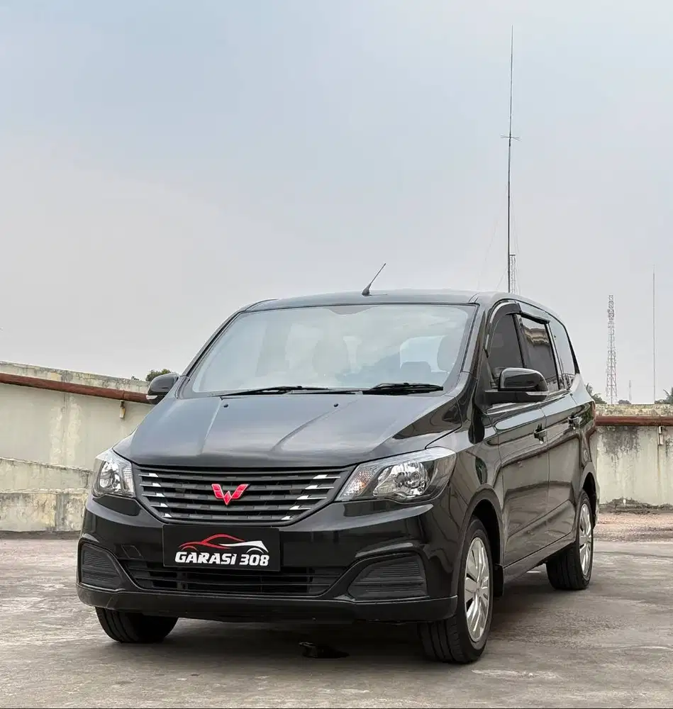 Wuling Confero 1.5 DB MY Manual MT 2022 Hitam Kilometer 16 rb