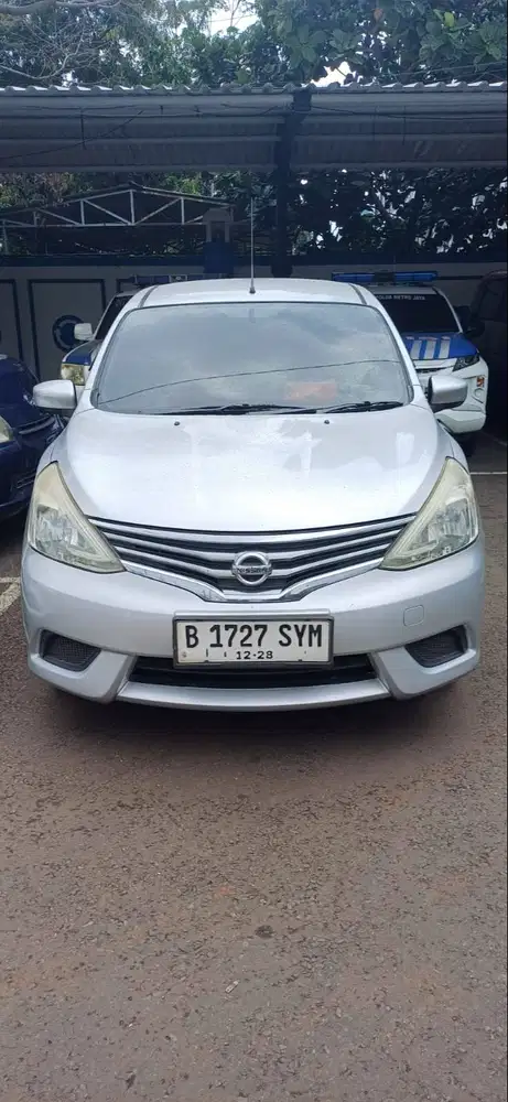 Dijual Grand Livina SV MT Tahun 2013 Facelift. Pajak On.