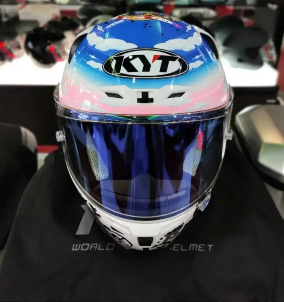 helm fullface kyt striker istimewa size L