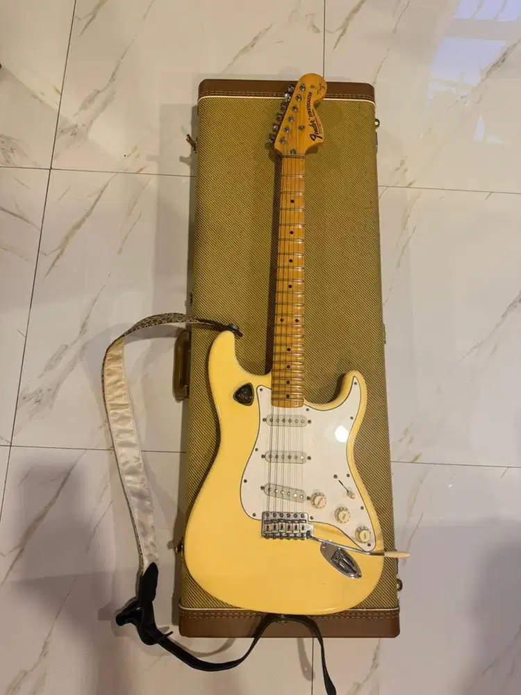Fender Guitar Yngwie J. Malmsteen Signature Stratocaster Made in USA