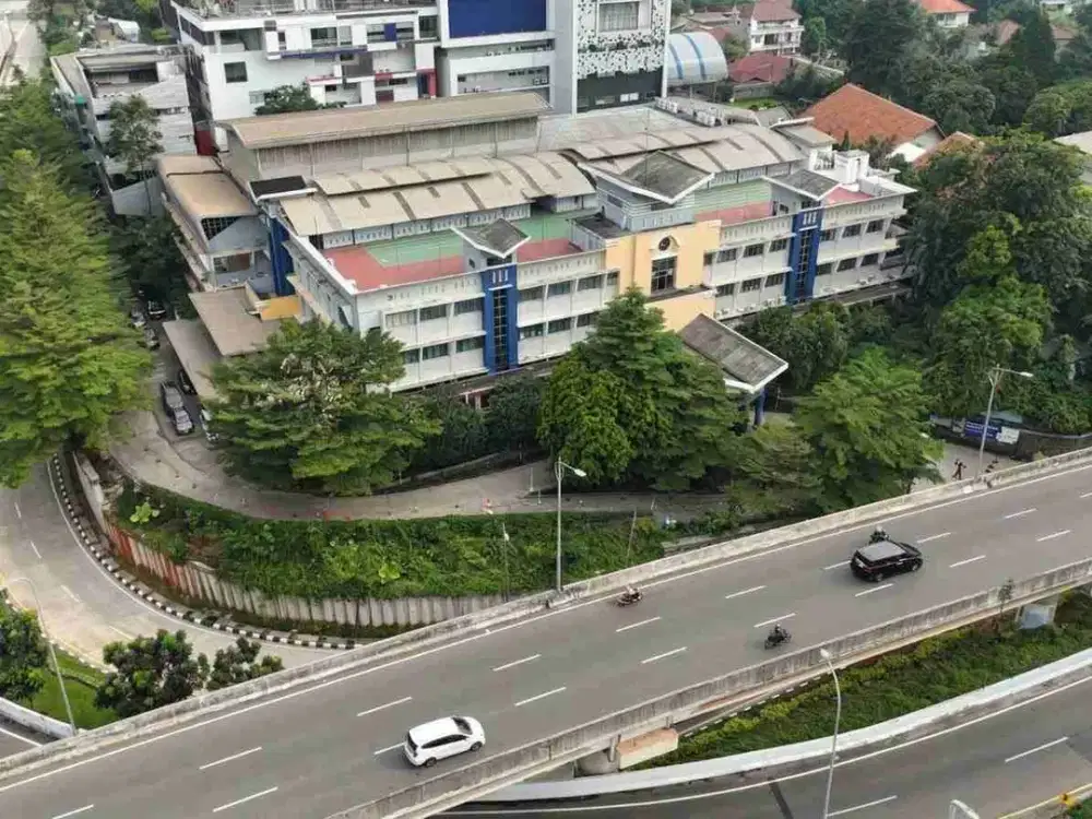 Dijual Gedung 3lt Ex Sekolah Tb Simatupang