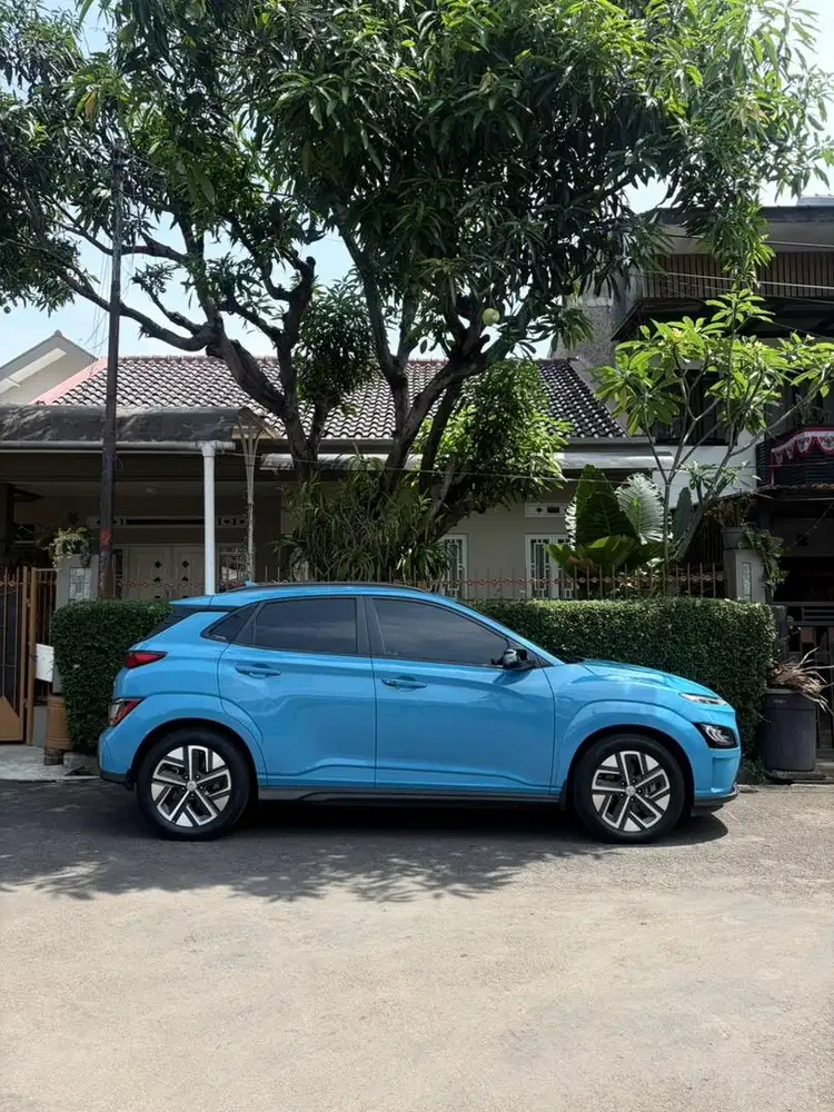 JUAL CEPAT MOBIL HYUNDAI KONA 2.0 EV AT 2021 CBU