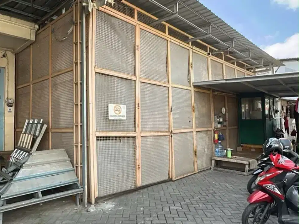 Dijual Ruko Raya Lontar Lahan Parkir Sangat Memadai