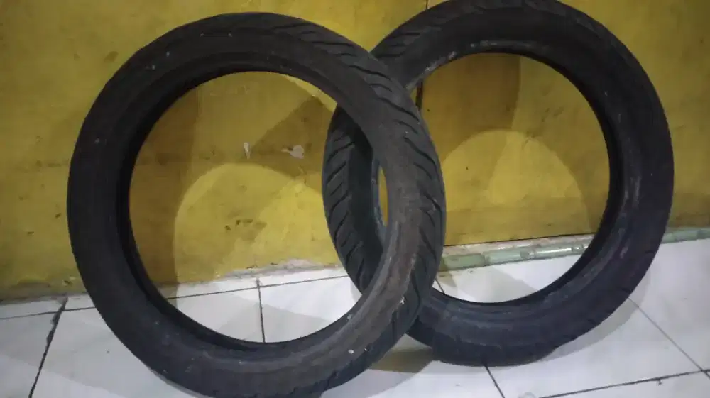 Ban Maxxio 80/90 dan IRC 90/90 -14 ambil semua