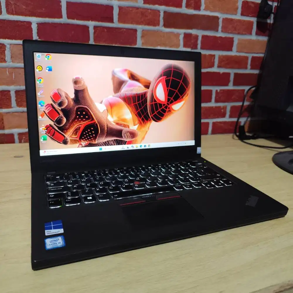 Laptop Lenovo Thinkpad x270 Touchscreen Intel Core i5 7th Backlight SS