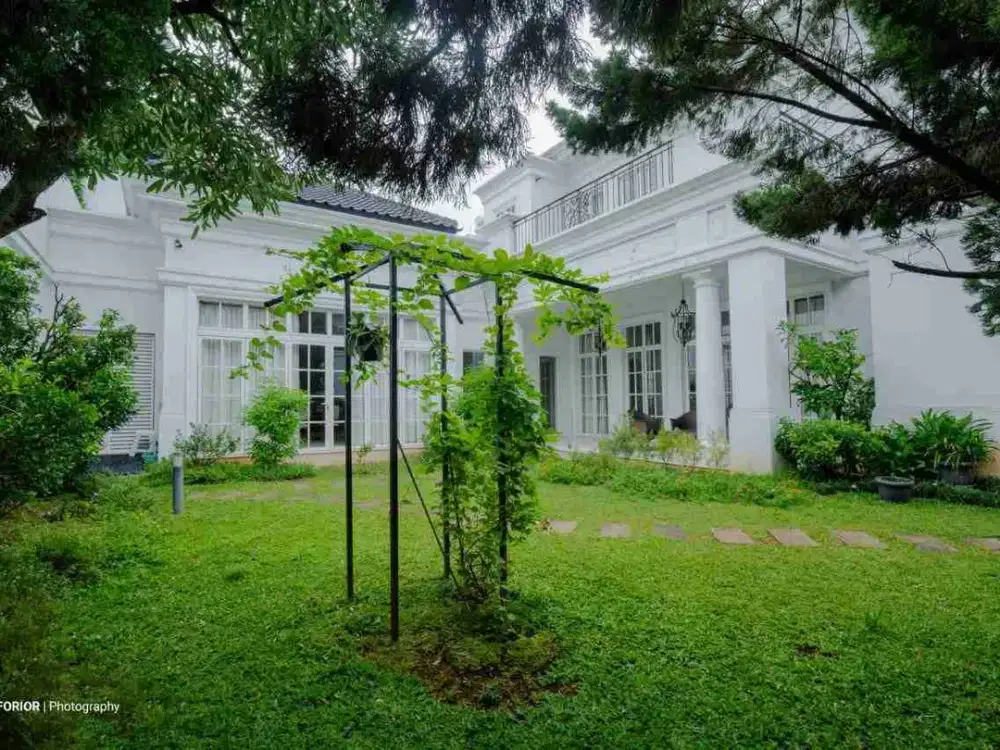 JUAL RUMAH MEWAH 2 LANTAI SHM DI KUNINGAN JAKARTA SELATAN – LT 604 M²