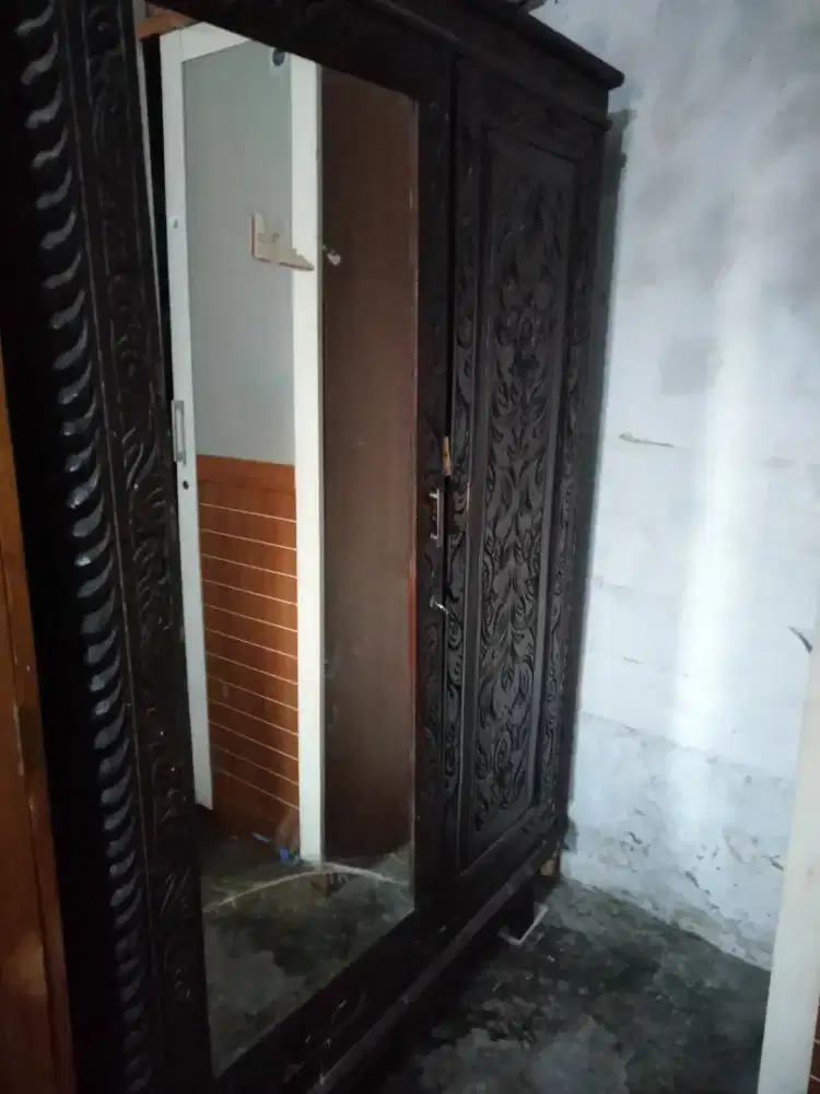Jual lemari ukiran jepara kayu jati asli