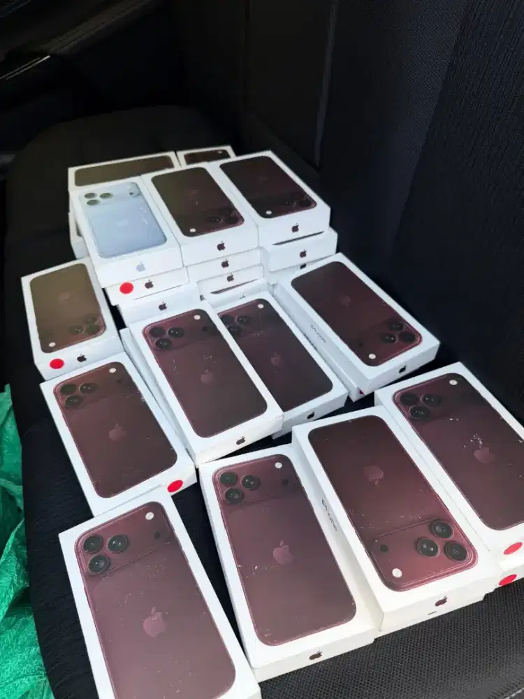 IPHONE 18 SERIES WARNA BERGENDI