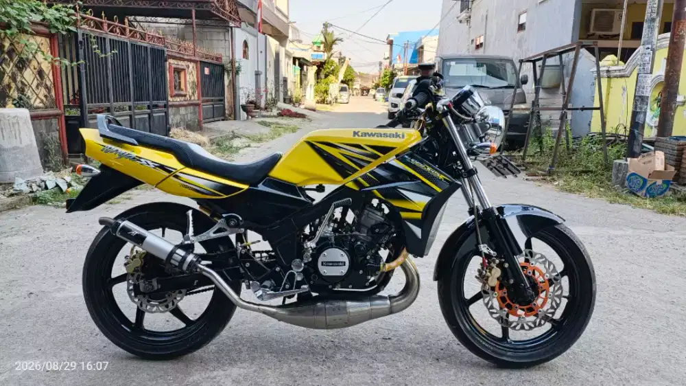 Ninja R 2013 ( NINJA R SUDAH UPGRATE SS  TINGAL PAKAI SAJA  )