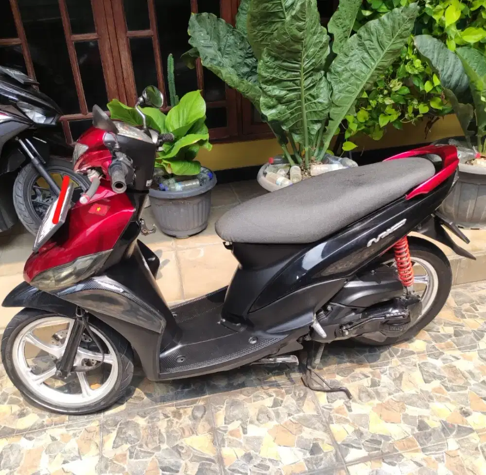 Mio J 2012 merah candy