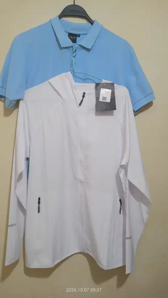 Jaket dan Kaos Baru