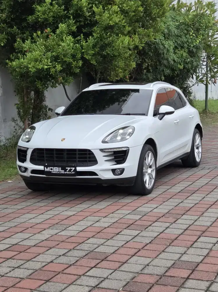 Porsche Macan turbo 2.0L odo27rb Tahun 2017