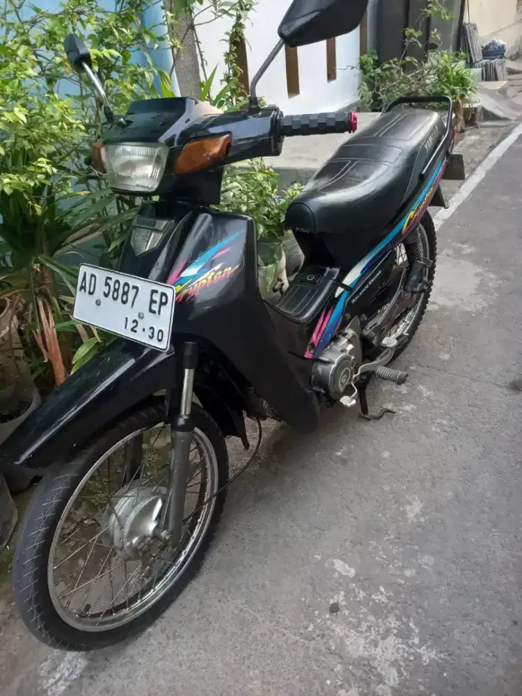 Jual motor cripton th 2000